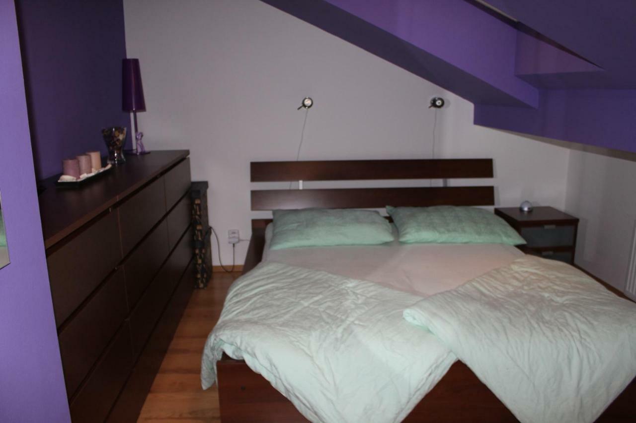 Sunny Two-story Kyje Daire