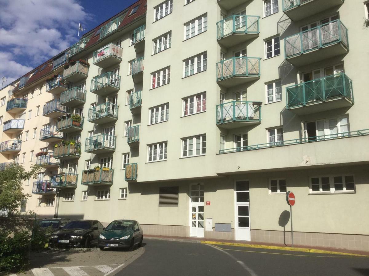 Sunny Two-story Kyje Daire *